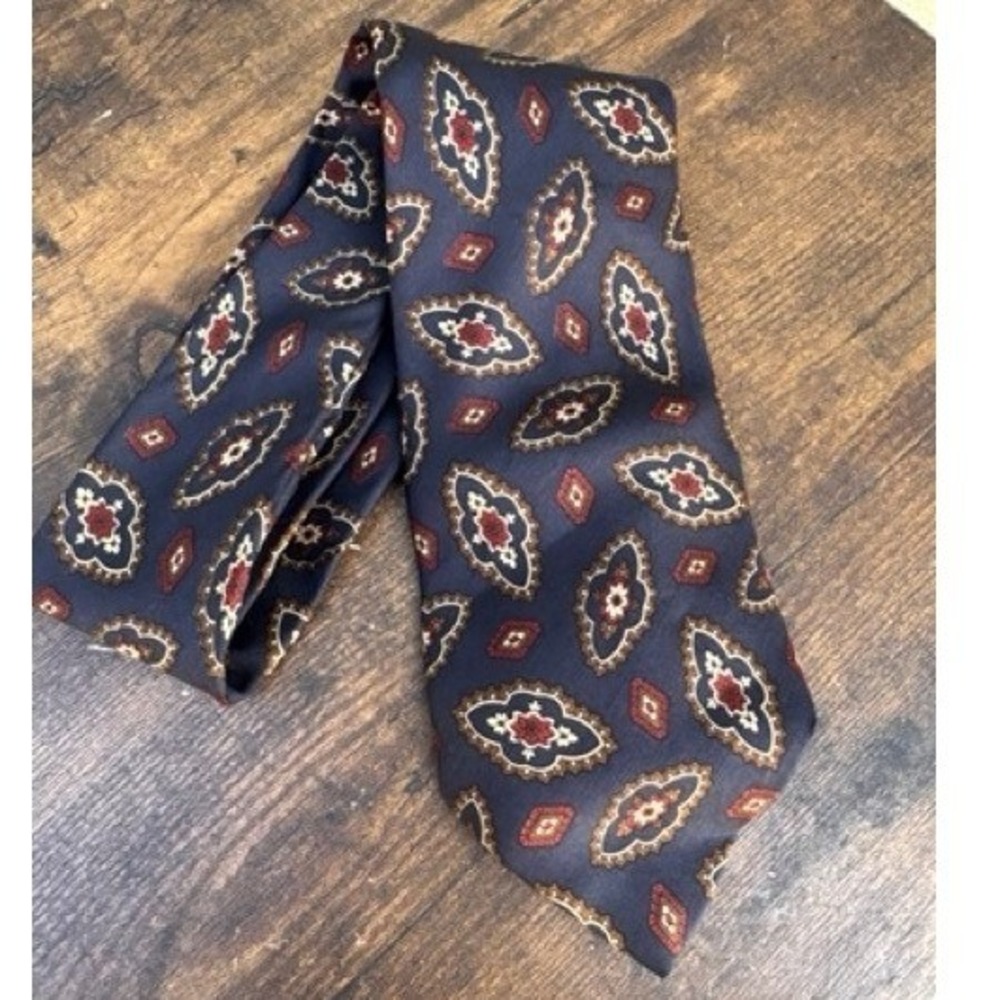 Fendi Cravatte Mens Silk Tie Navy Blue Burgundy Gold Medallion Geometric Italy